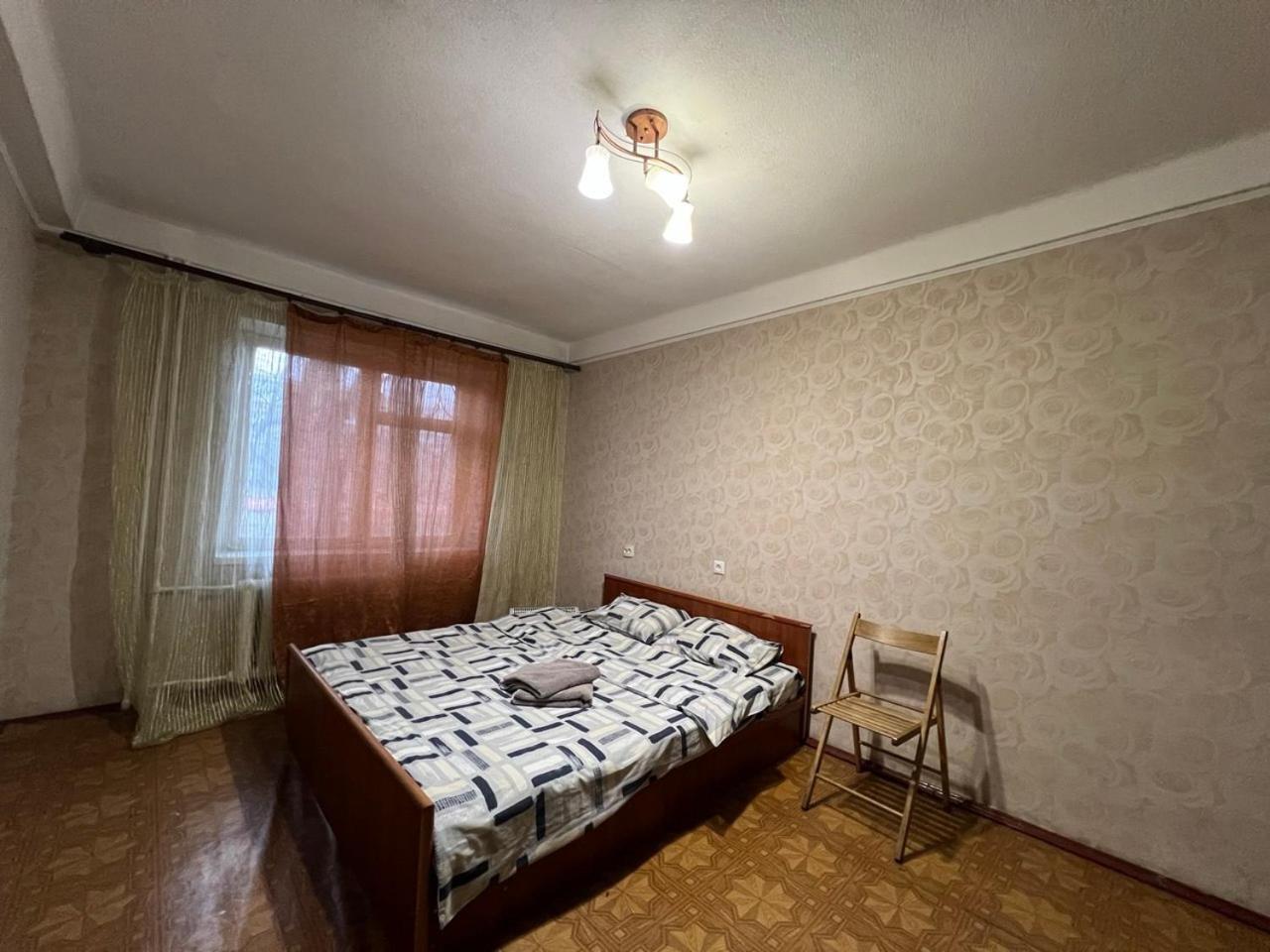 Квартира эконом-класса возле метро Левобережная Киев Экстерьер фото